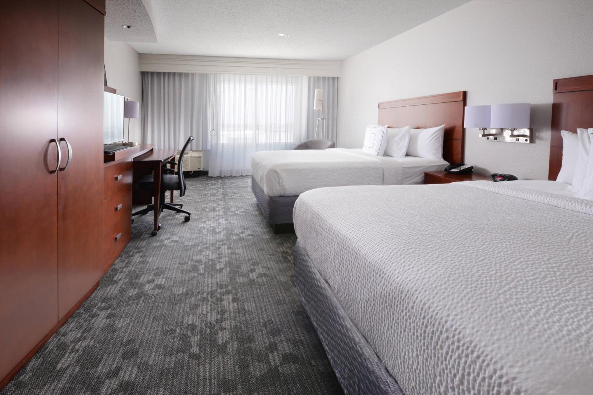 Courtyard Marriott Houston Pearland Hotel Exterior photo