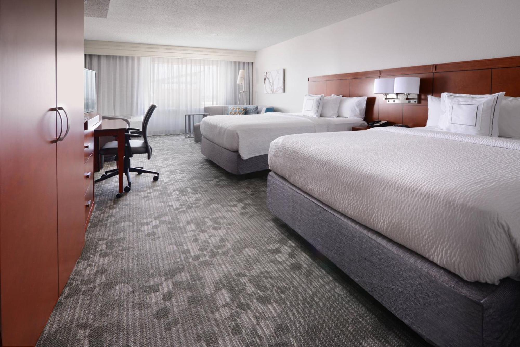 Courtyard Marriott Houston Pearland Hotel Exterior photo