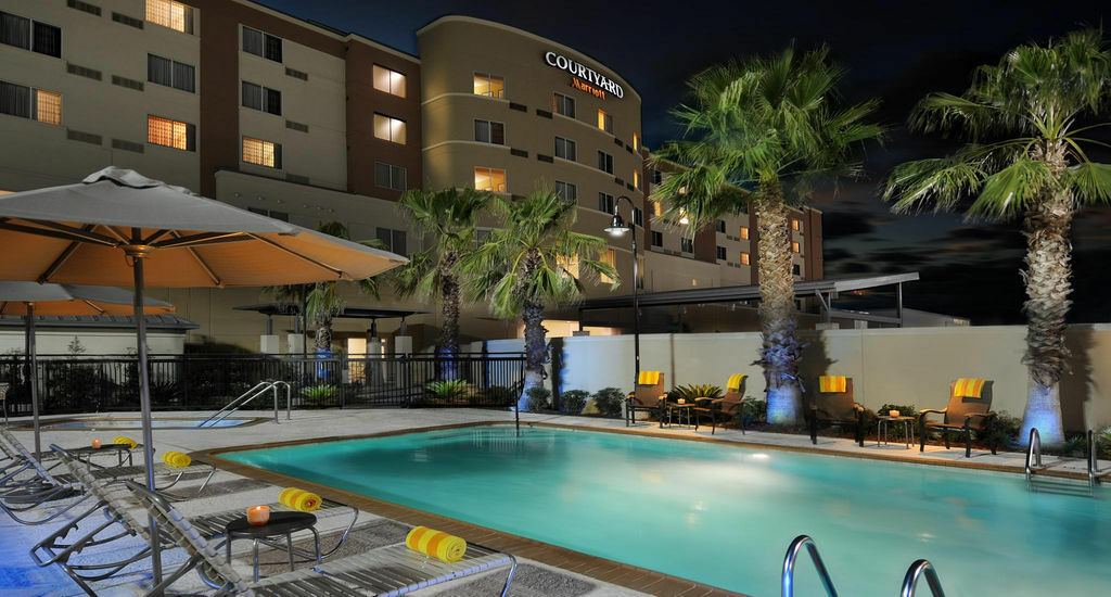 Courtyard Marriott Houston Pearland Hotel Exterior photo